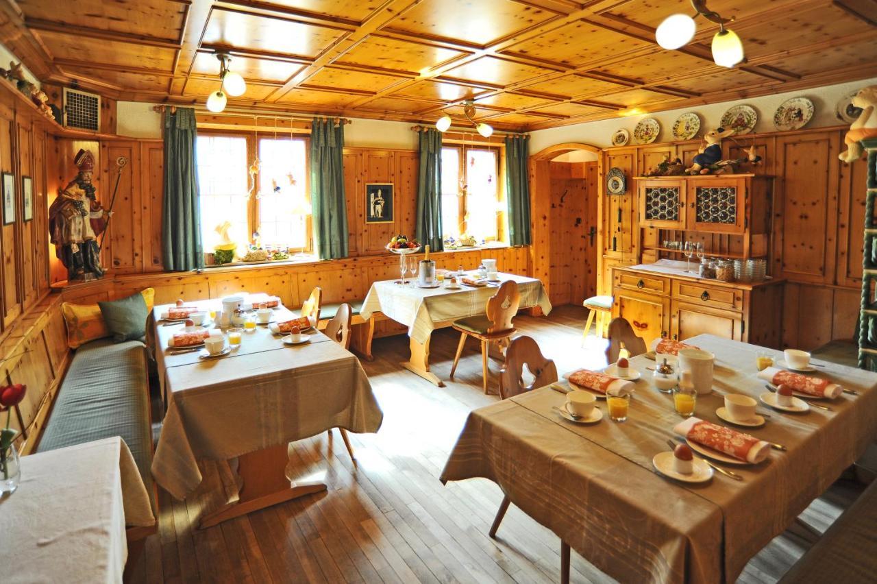 ホテル Gasthaus Zur Krone Großheubach エクステリア 写真