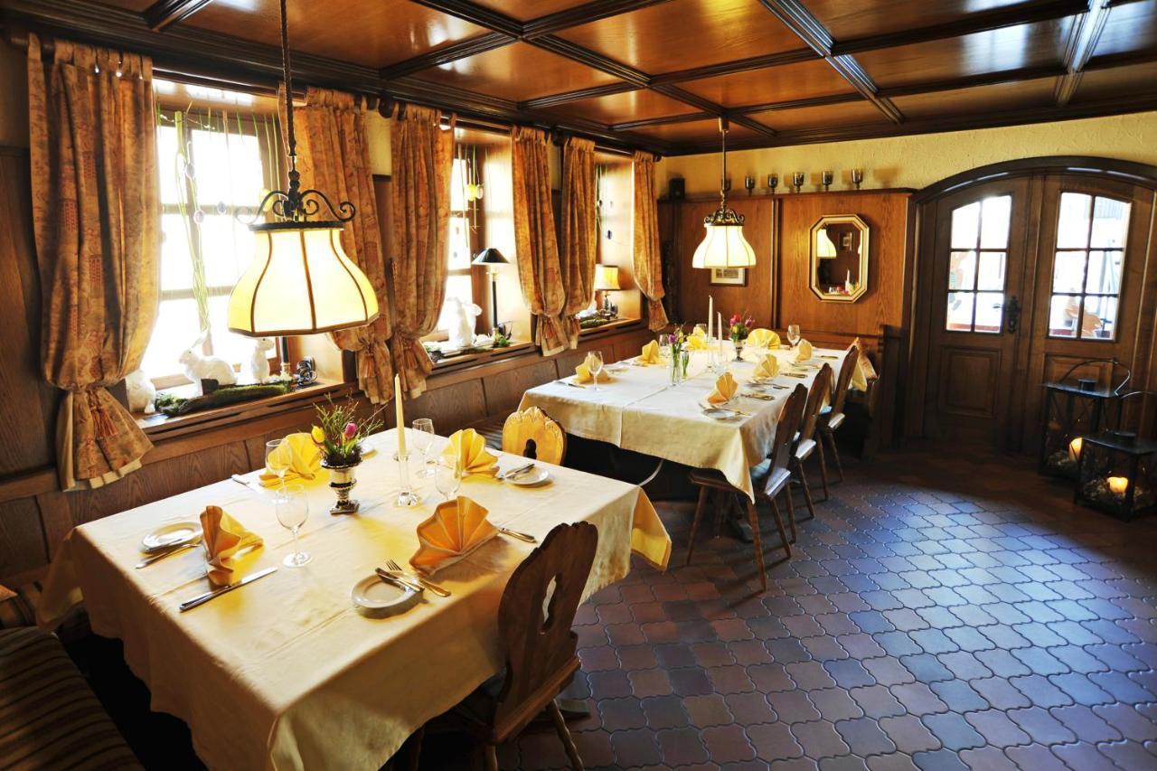 ホテル Gasthaus Zur Krone Großheubach エクステリア 写真